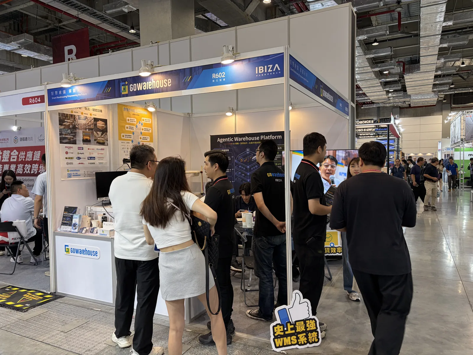 GoWarehouse 攤位人潮踴躍